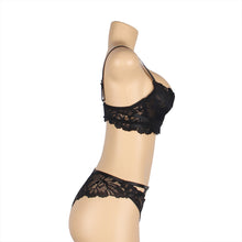 Load image into Gallery viewer, RAW&#39;s Pink/Black Floral Lace Adjustable Strap Underwire Bra Set
